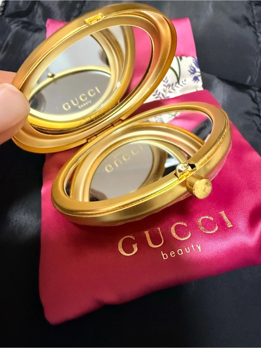 Gucci Floral Compact Mirror in Gold and Pink